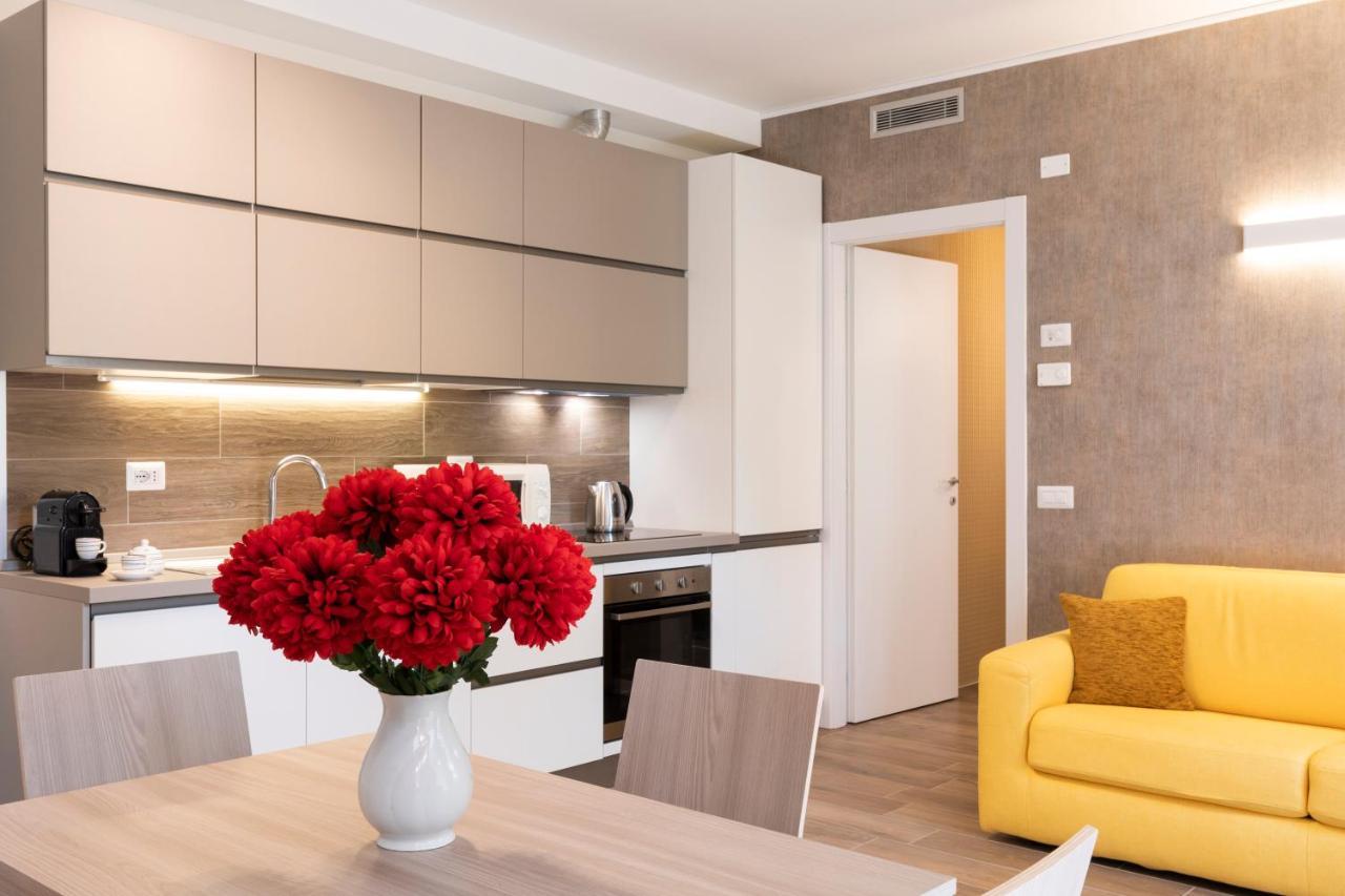 West Milan - Modern And Comfortable Apartment Esterno foto