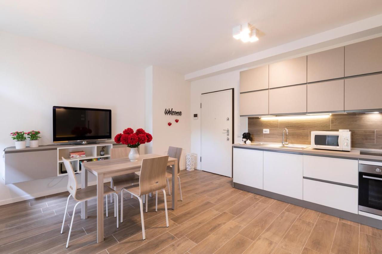 West Milan - Modern And Comfortable Apartment Esterno foto